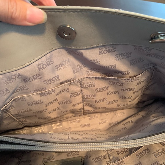 Michael Kors handbag - Picture 5 of 8